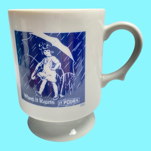 Vtg Set Of 4 Morton Salt Girl Pedestal Coffee Mug Cups When it Rains It Pours - Picture 4 of 15